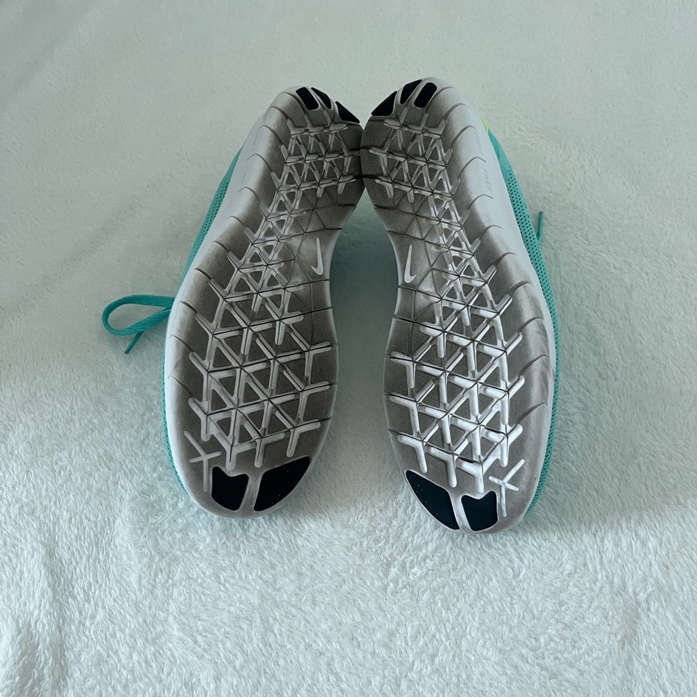 Nike Free Run shoe - Picture 2 of 9
